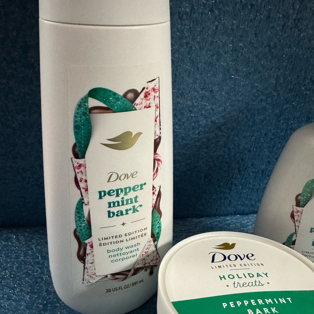 3 piece Dove Peppermint Bark Bath & Body Set - Body Wash, Body Scrub, Hand Soap - Picture 3 of 5